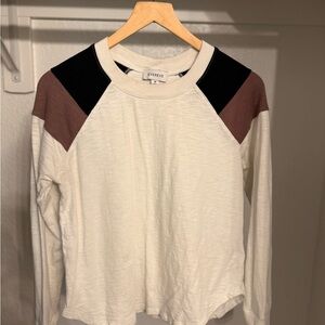 Evereve Black, Brown and White Long Sleeve Crew Neck